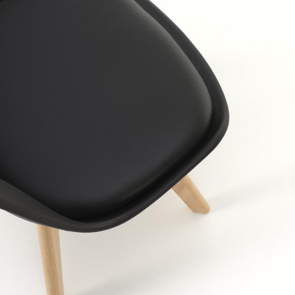 Set of 4 MIRIAM black chairs