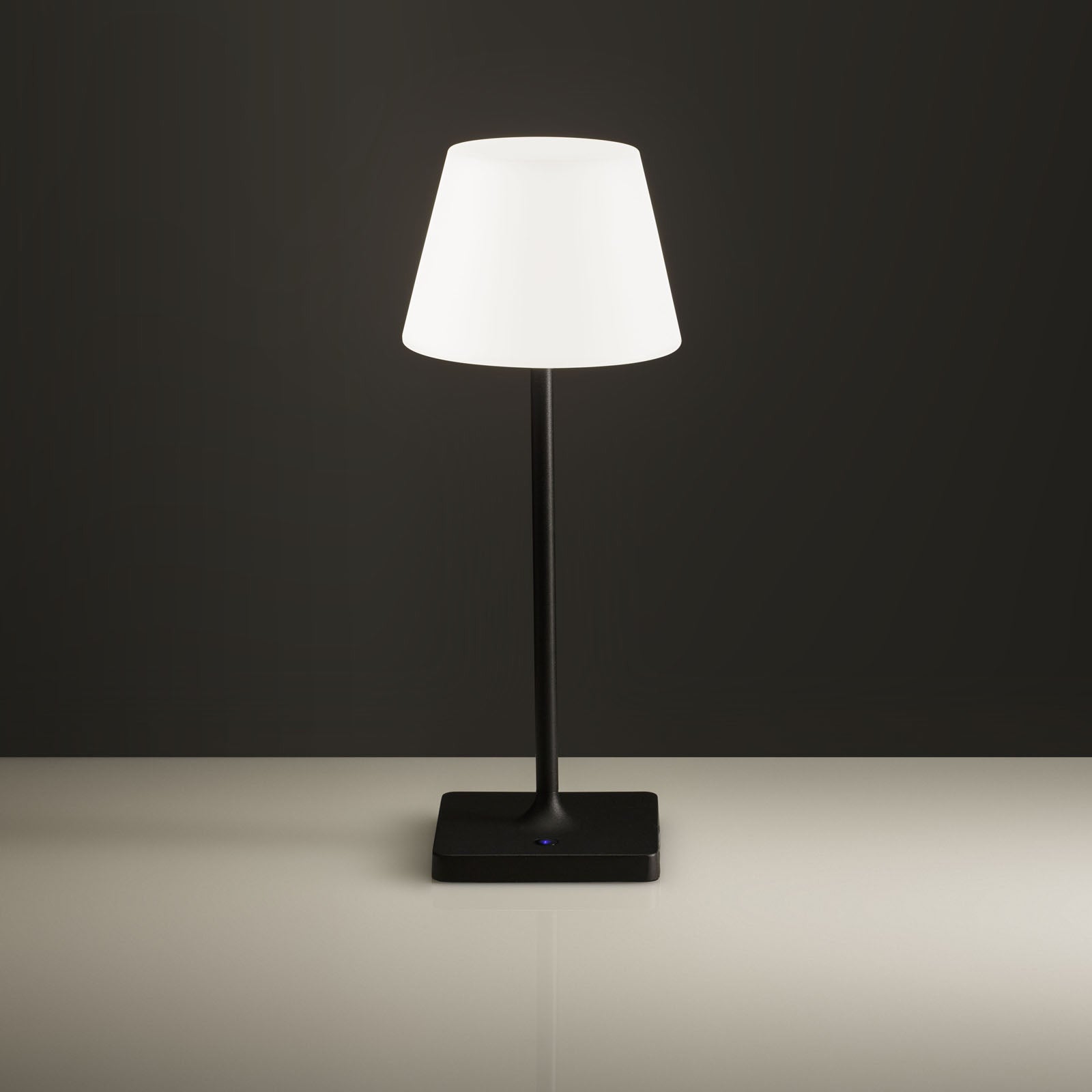Lampada da tavolo ricaricabile SEREVA